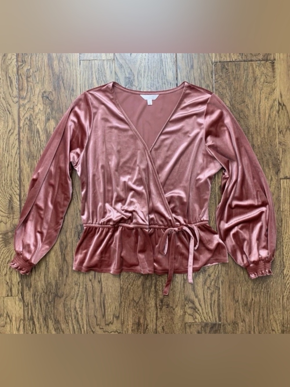 Lauren Conrad Long Sleeve Velvet Wrap Top Pink Size Large